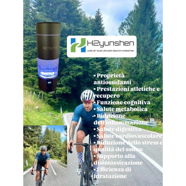 L'appassionato italiano di ciclismo Davide Canini approva la borraccia d'acqua a idrogeno certificata IHSA, modello X5, del marchio H2yunshen, progettata specificamente per il ciclismo